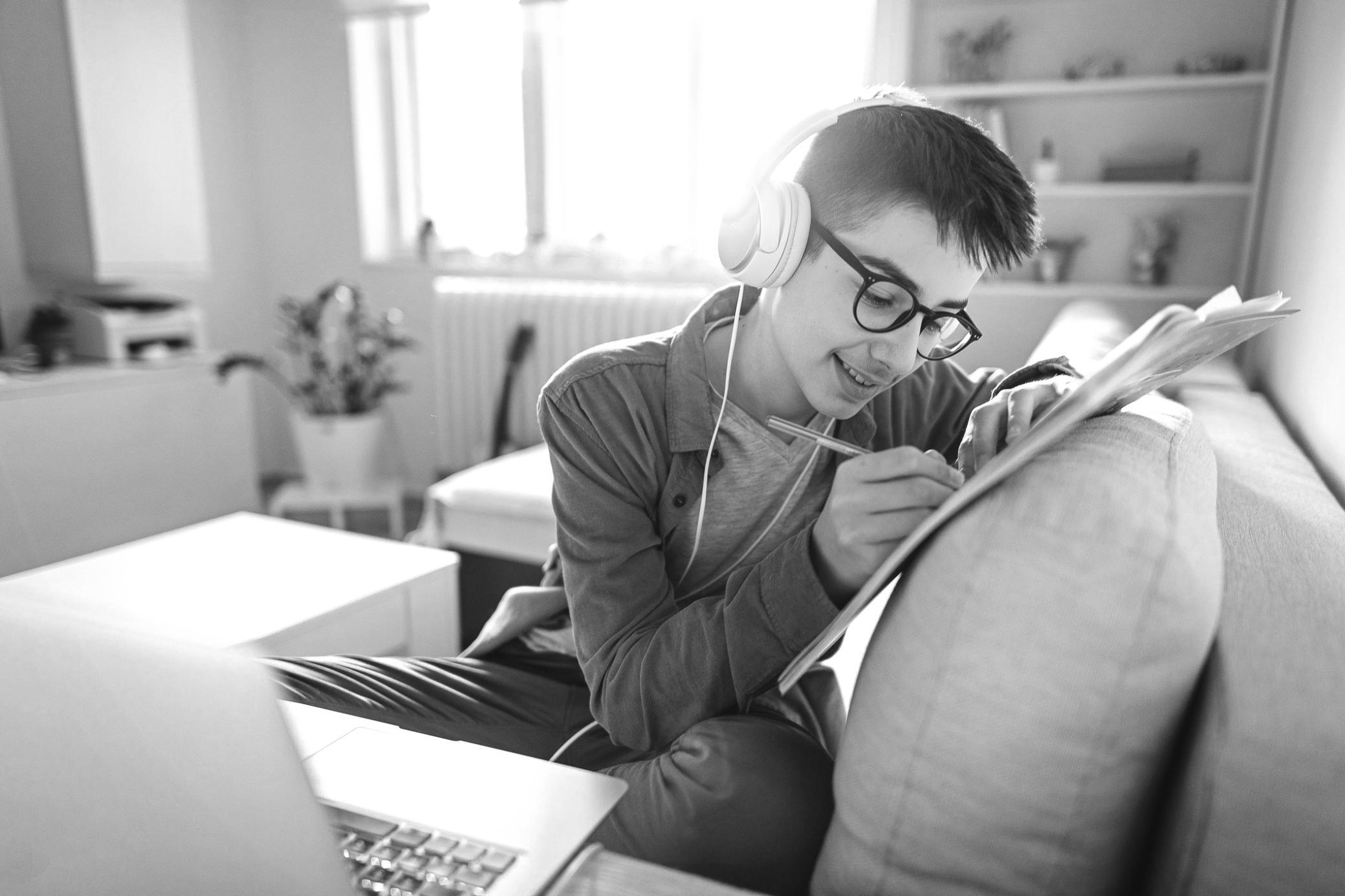 Lernumgebung mit praktischen Übungen am Computer